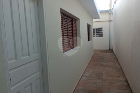 Casa à venda com 4 quartos, sendo 1 suíte, em Vila Rosa, Itapetininga, SP