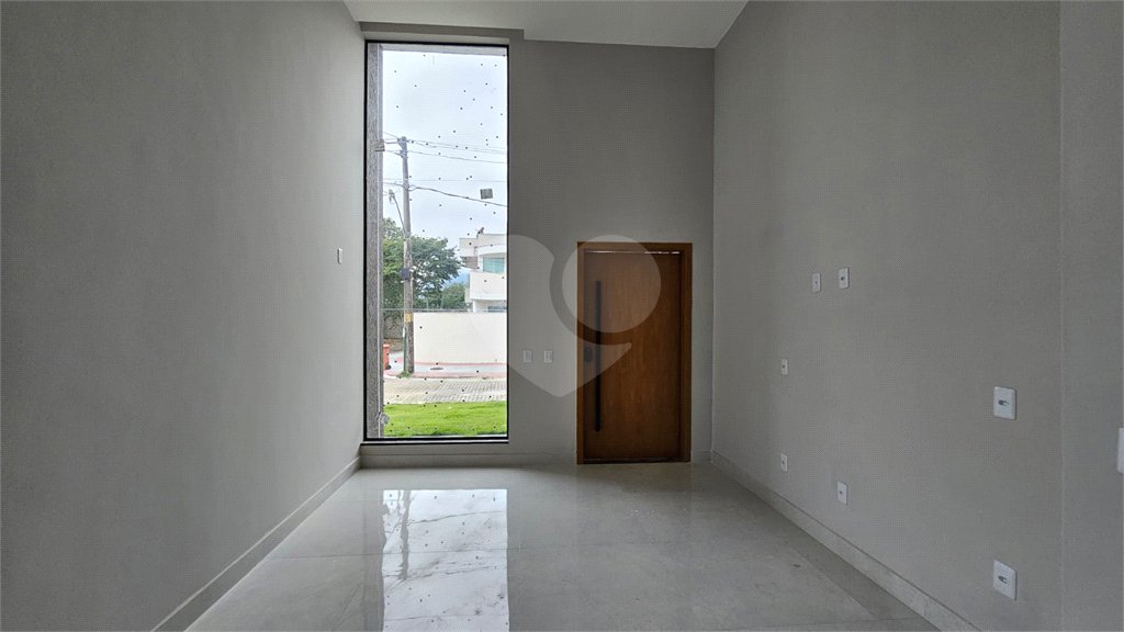 Casa à venda com 3 quartos, sendo 1 suíte, no condomínio Grand Park, Rio de Janeiro - RJ