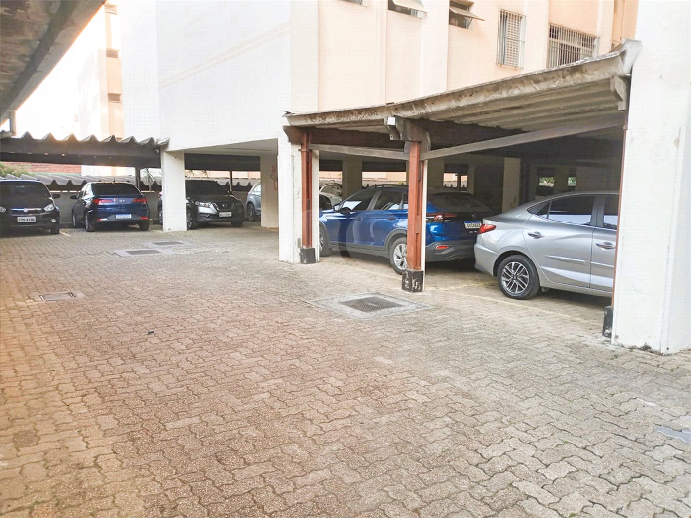 Apartamento à venda com 3 quartos, sendo 1 suíte, em Vila São Francisco, São Paulo, SP