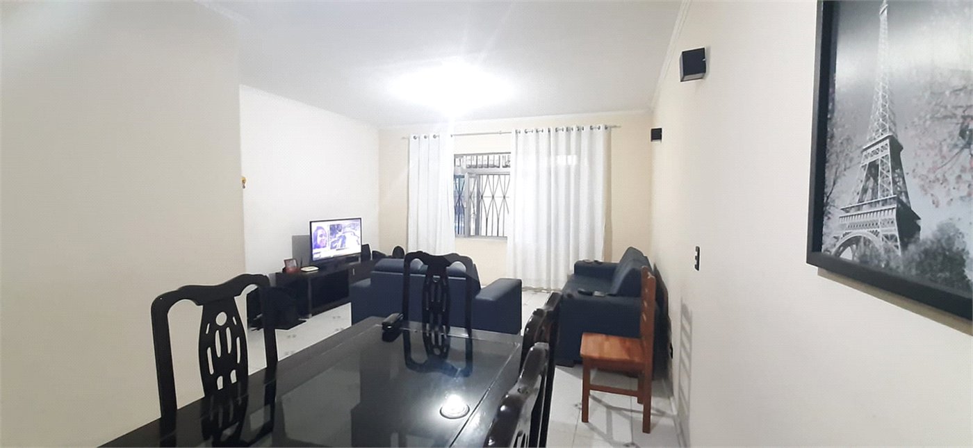 Casa à venda com 3 quartos, sendo 1 suíte, em Vila Nivi, São Paulo, SP