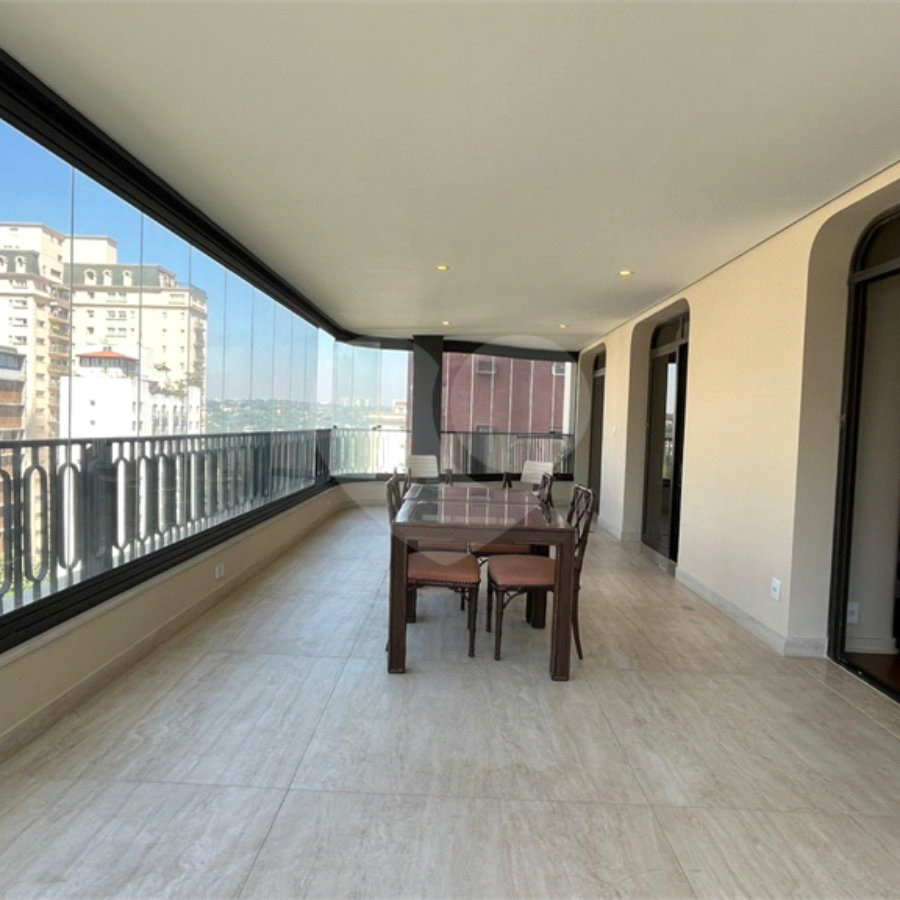 Apartamento à venda com 4 quartos, sendo 3 suítes, em Itaim Bibi, São Paulo, SP