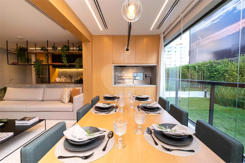 Apartamento à venda com 2 quartos, sendo 1 suíte, em Pinheiros, São Paulo, SP