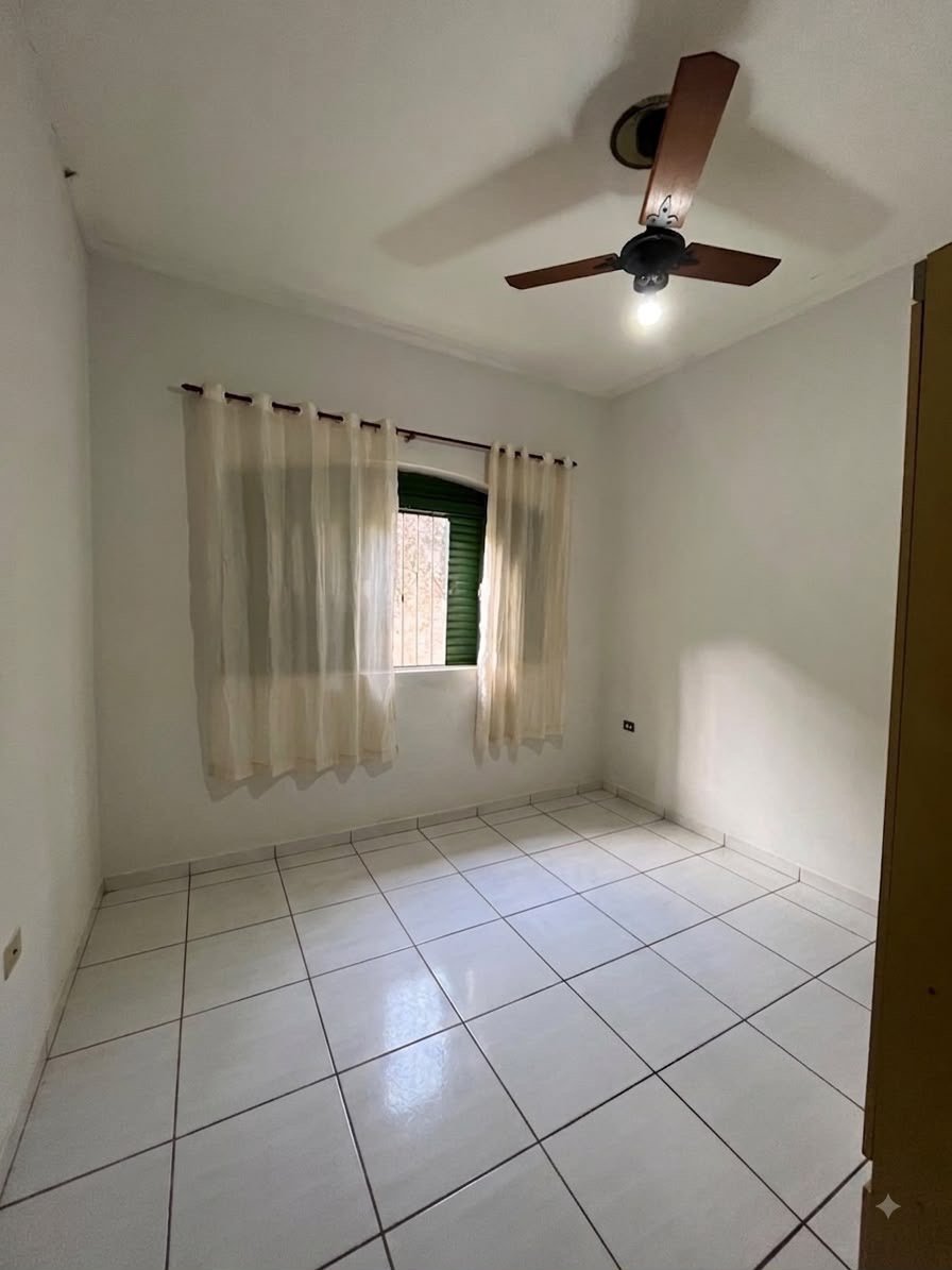 Casa à venda com 3 quartos, sendo 1 suíte, em Jardim das Oliveiras, Três Lagoas, MS