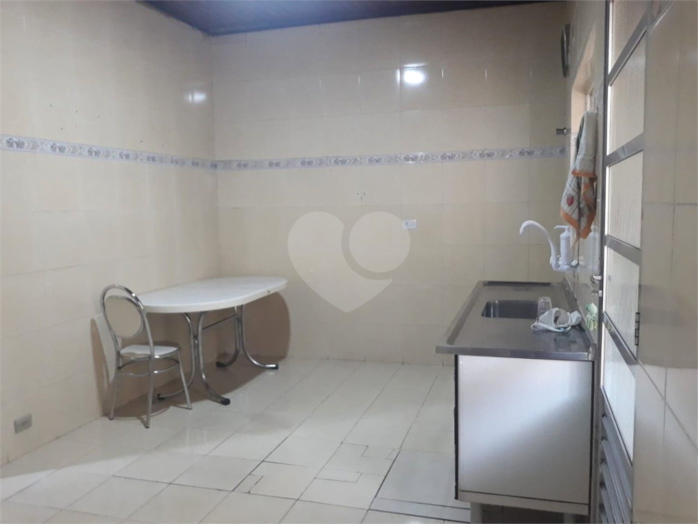 Casa à venda com 4 quartos, sendo 1 suíte, no Centro, São Roque, SP