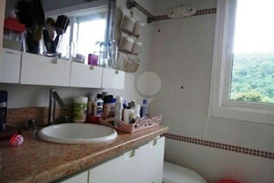 Casa à venda com 4 quartos, sendo 3 suítes, no condomínio Residencial Jardim Itatinga, São Paulo - SP