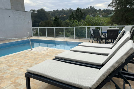Casa à venda com 4 suítes em Suru, Santana de Parnaíba, SP