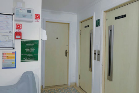 Apartamento com 2 dormitórios à venda, 76 m² por R$ 490.000,00 - Boqueirão - Santos/SP