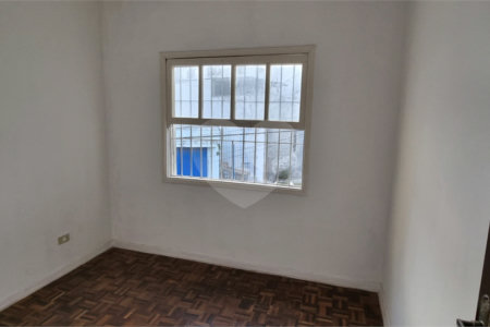 Casa à venda com 3 quartos, sendo 1 suíte,  em Jardim Rosa Maria, São Paulo, SP