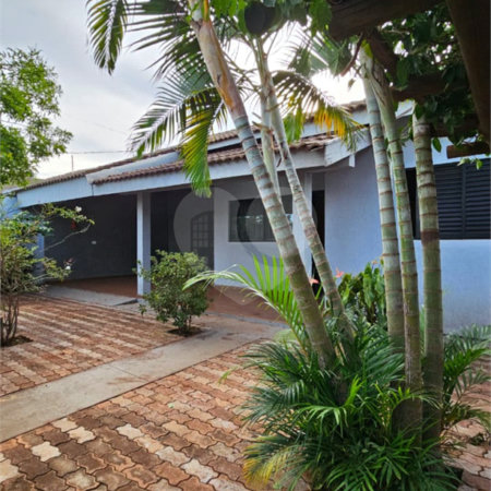 Casa à venda com 3 quartos, sendo 1 suíte, no Centro, Ponta Porã, MS