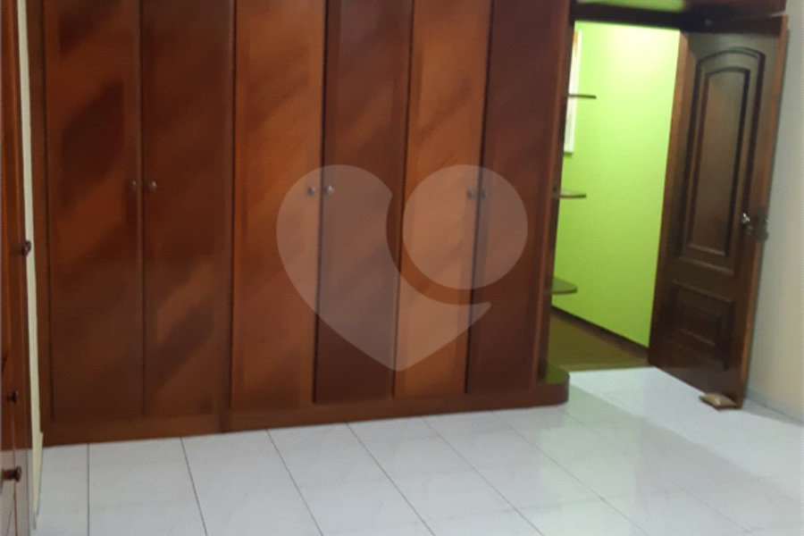 Sobrado à venda com 3 quartos, sendo 1 suíte, em Vila Tibagi, Guarulhos, SP