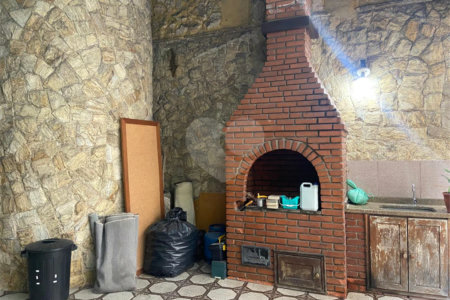 Casa à venda com 3 quartos, sendo 2 suítes, em Vila Carrão, São Paulo, SP