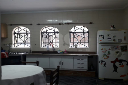 Hotel à venda com 15 quartos, sendo 4 suítes,  no Centro (canguera), São Roque, SP