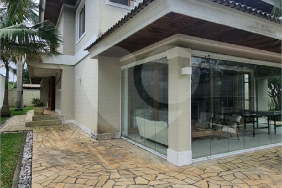 Casa à venda ou para alugar com 5 suítes em Serra da Cantareira, Mairiporã, SP