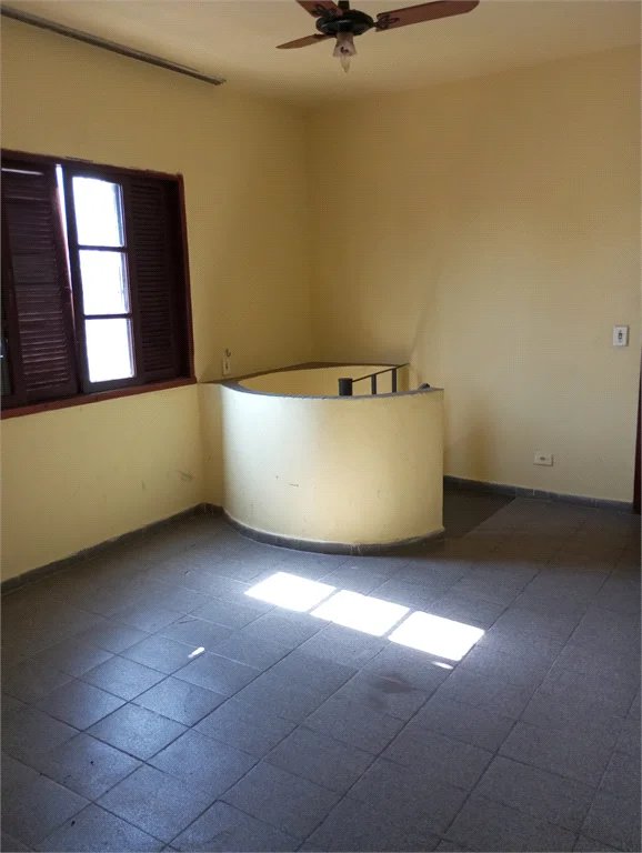 Casa à venda com 3 quartos, sendo 2 suítes, em Jardim Maria Duarte, São Paulo, SP