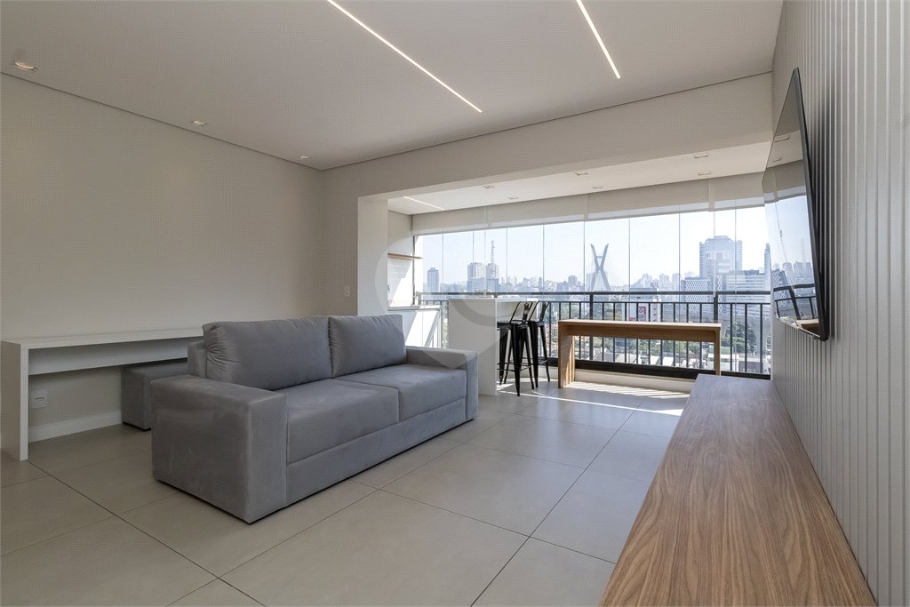Apartamento à venda com 1 quarto em Vila Cordeiro, São Paulo, SP