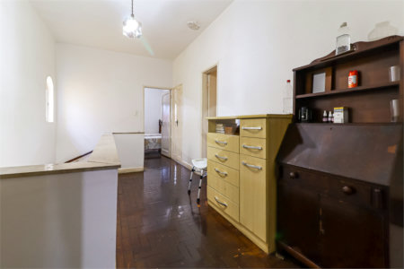 Casa à venda com 3 quartos, sendo 1 suíte, em Mirandópolis, São Paulo, SP