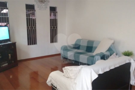 Sobrado à venda com 3 quartos, sendo 1 suíte, em Jaguaré, São Paulo, SP