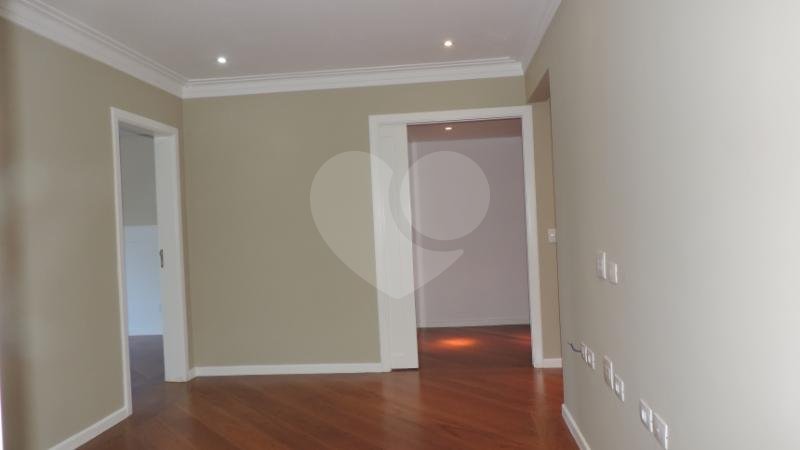 Apartamento à venda com 3 suítes em Jardim Marajoara, São Paulo, SP