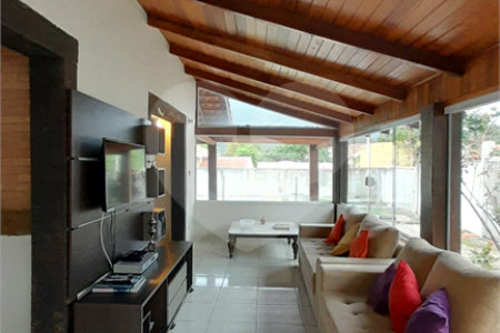 Casa à venda com 3 quartos, sendo 1 suíte,  em Retiro das Fontes, Atibaia, SP