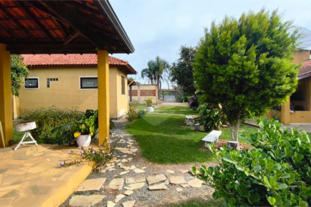 Chácara à venda com 4 quartos, sendo 1 suíte,  em Vale San Fernando, Itapetininga, SP