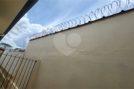 Casa à venda com 4 quartos, sendo 1 suíte, em Jardim Roberto Selmi Dei, Araraquara, SP