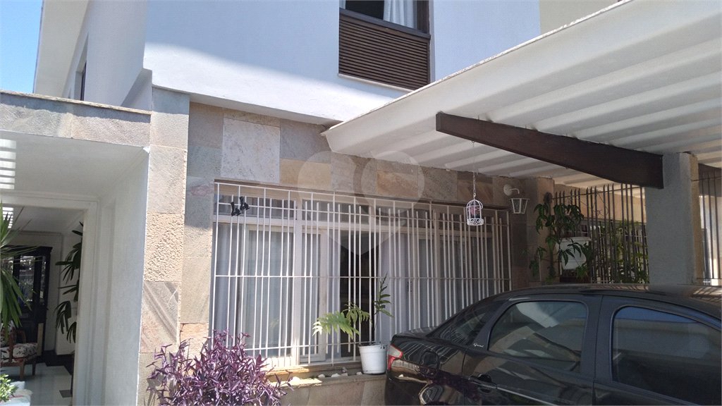 Sobrado à venda com 4 quartos em Tremembé, São Paulo, SP