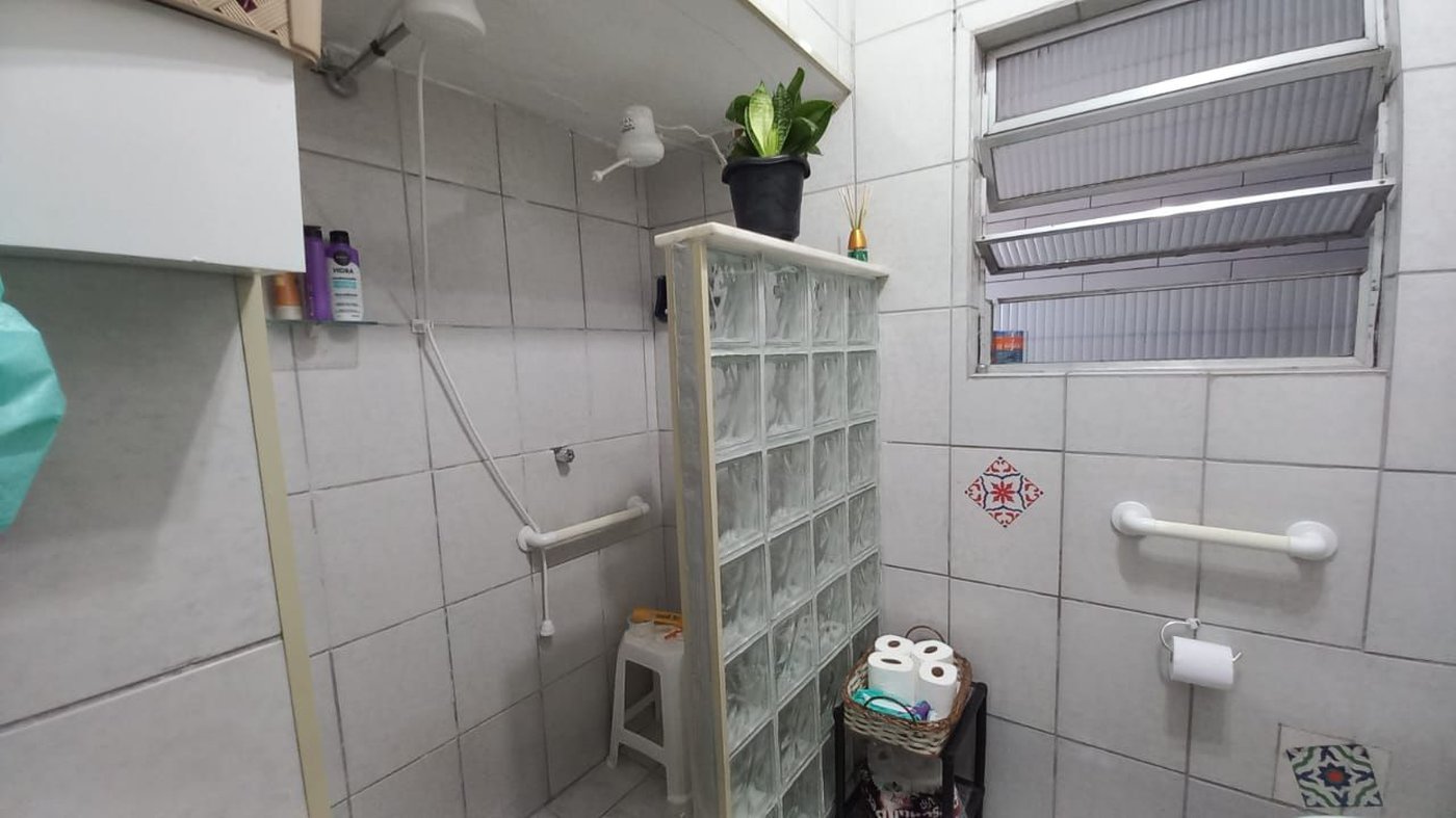 Casa com 2 dormitórios à venda, 100 m² por R$ 700.000,00 - Vila Guilhermina - Praia Grande/SP