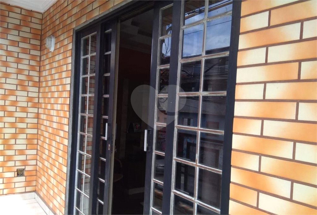 Casa à venda com 4 quartos, sendo 2 suítes, em Jardim Vila Galvão, Guarulhos, SP