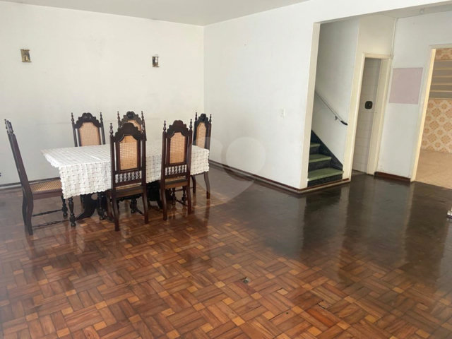 Sobrado à venda com 3 quartos, sendo 1 suíte,  em Parada Inglesa, São Paulo, SP
