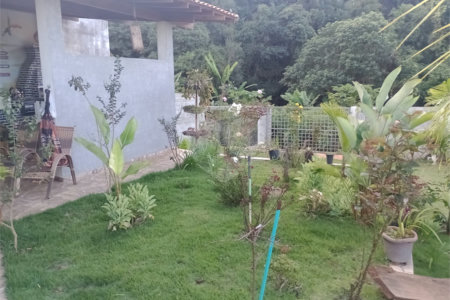 Chácara à venda com 5 quartos, sendo 1 suíte, em Jardim Marabá, Itapetininga, SP