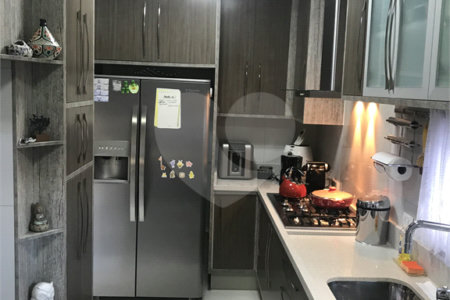 Sobrado à venda com 3 quartos, sendo 1 suíte, em Jardim Petrópolis, São Paulo, SP