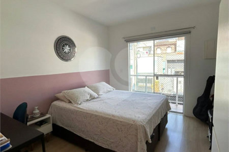 Sobrado à venda com 3 quartos, sendo 1 suíte,  em Villa Di Cesar, Mogi das Cruzes, SP