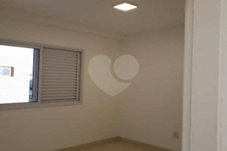 Apartamento à venda com 3 quartos, sendo 1 suíte,  em Jardim Emília, Sorocaba, SP