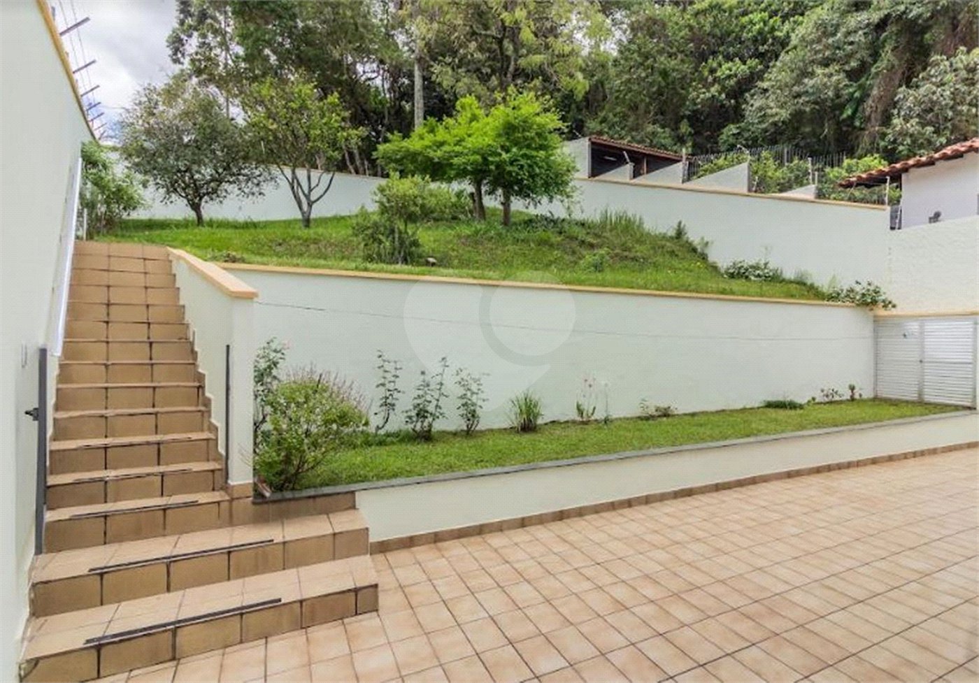 Casa à venda com 3 suítes em Horto, São Paulo, SP