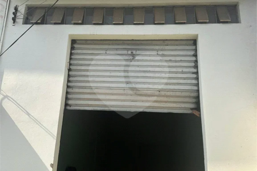 Sobrado à venda com 2 quartos em Vila Zat, São Paulo, SP
