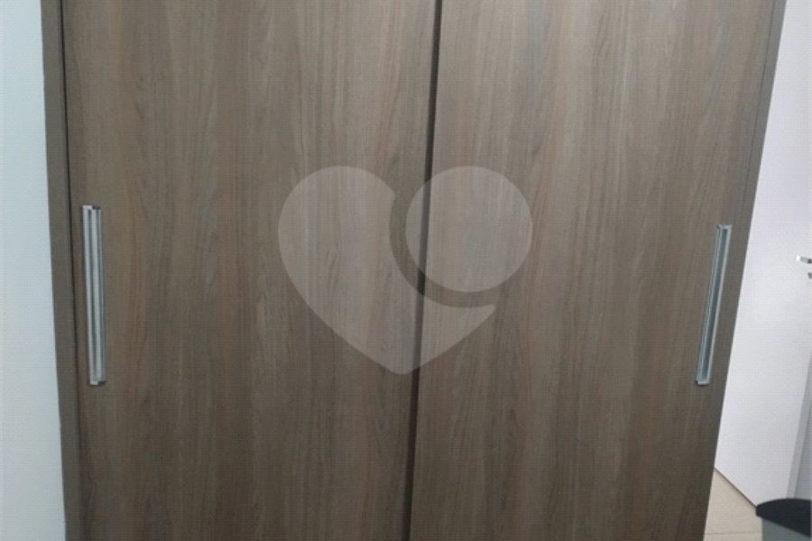 Casa à venda com 2 quartos, sendo 1 suíte, no condomínio Residencial Karen, São Paulo - SP