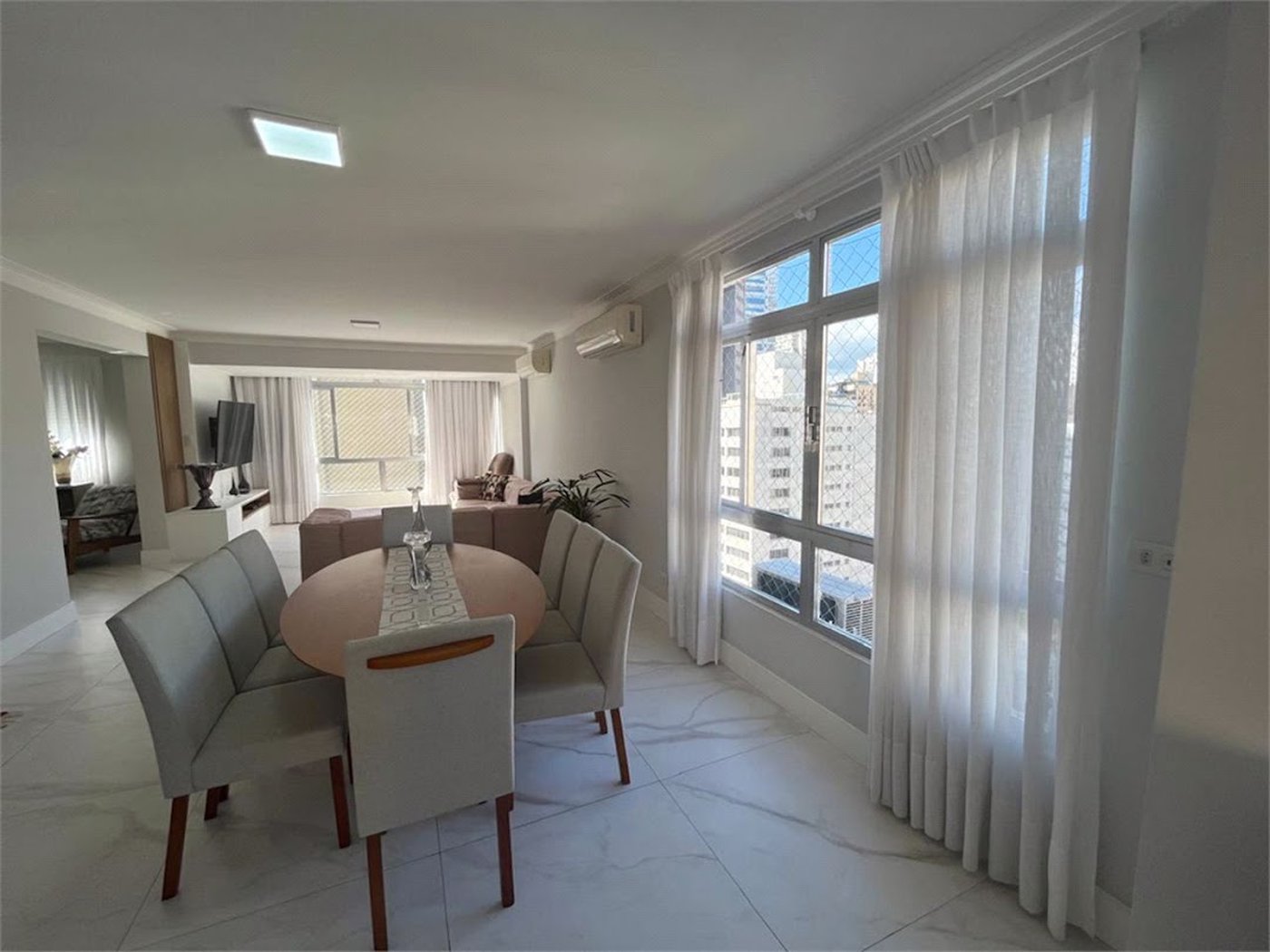 Apartamento Residencial à venda, Gonzaga, Santos - AP0199.