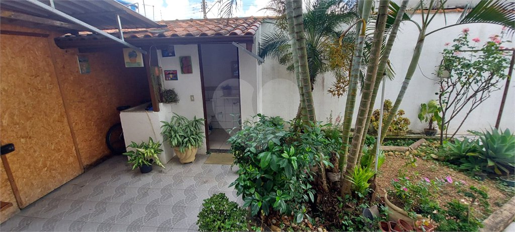 Sobrado à venda com 3 quartos, sendo 1 suíte,  em Vila Mogilar, Mogi das Cruzes, SP
