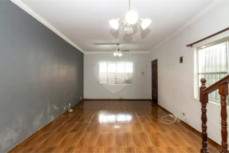 Casa à venda com 5 quartos, sendo 1 suíte, em Vila Rosália, Guarulhos, SP