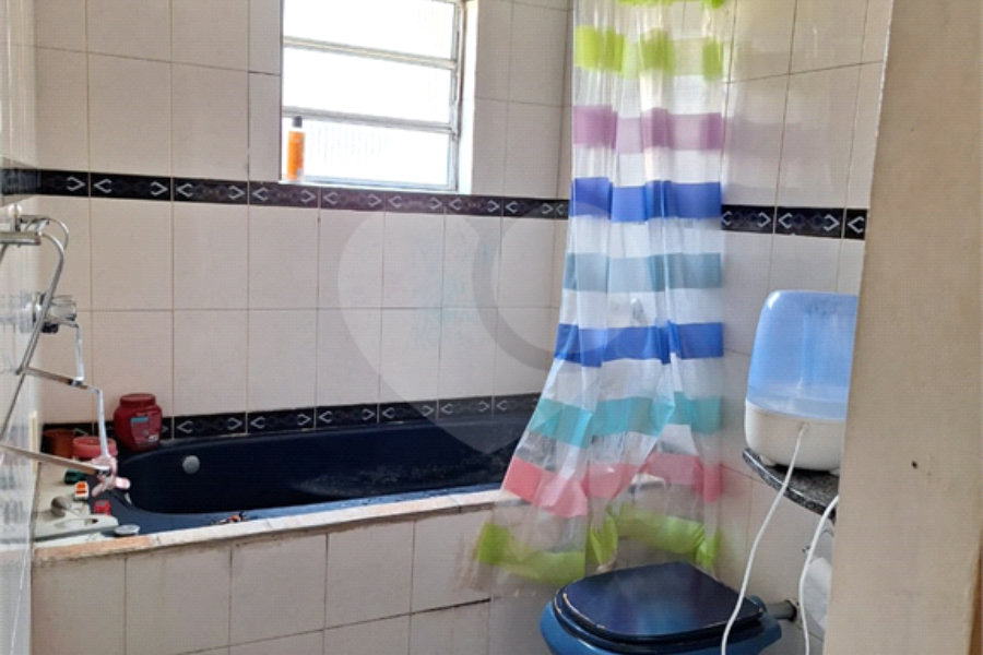 Sobrado à venda com 4 quartos, sendo 3 suítes, em Lauzane Paulista, São Paulo, SP