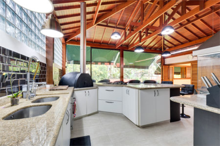 Casa à venda com 4 suítes em Chácara Monte Alegre, São Paulo, SP