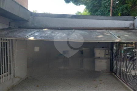 Sobrado à venda com 5 quartos, sendo 2 suítes,  em Parque São Domingos, São Paulo, SP