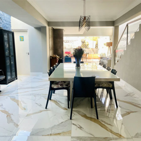 Casa à venda com 3 suítes em Jardim Londrina, São Paulo, SP