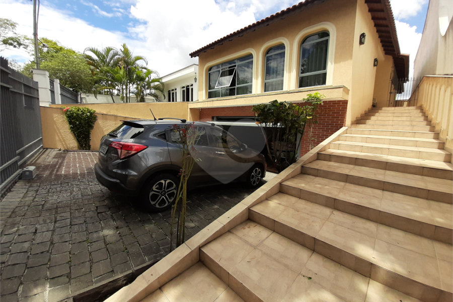 Casa Térrea à venda com 4 quartos, sendo 1 suíte,  em Jardim França, São Paulo, SP
