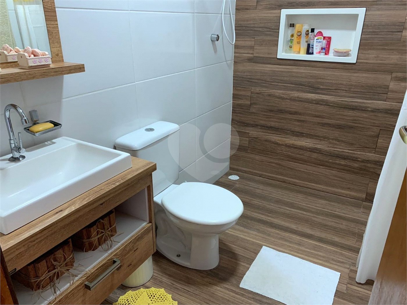 Casa à venda com 3 quartos, sendo 1 suíte, em Olho D'água, Mairiporã, SP