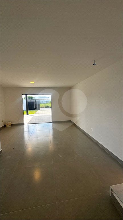 Casa à venda com 3 quartos, sendo 1 suíte, no condomínio Parque Guará, Rio de Janeiro - RJ