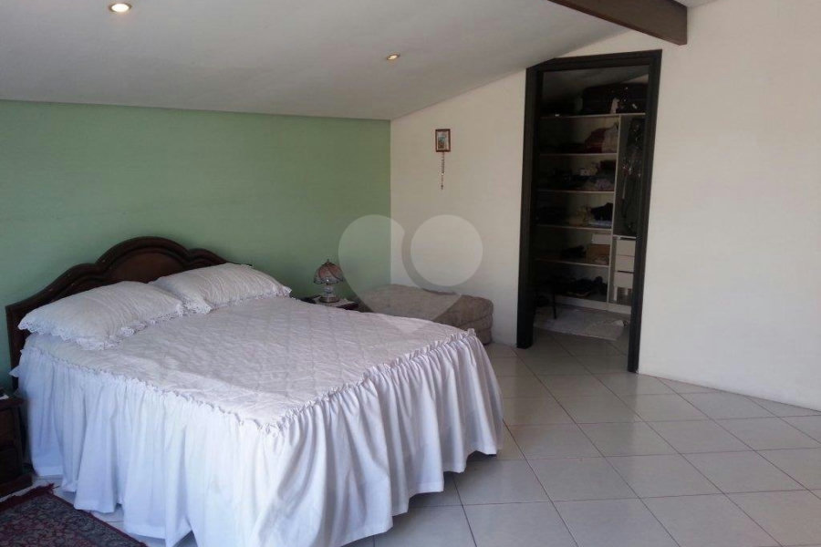 Sobrado à venda ou para alugar com 4 quartos, sendo 1 suíte, em Parada Inglesa, São Paulo, SP