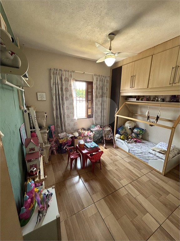 Sobrado à venda com 3 quartos em Jardim Santo Antoninho, São Paulo, SP