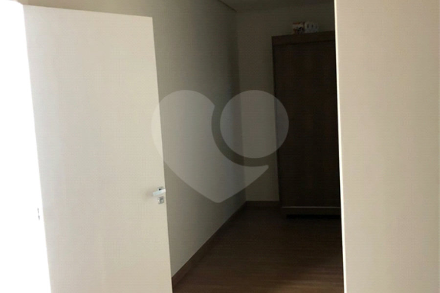 Casa à venda com 3 suítes no condomínio Residencial Lago da Serra, Araçoiaba da Serra - SP