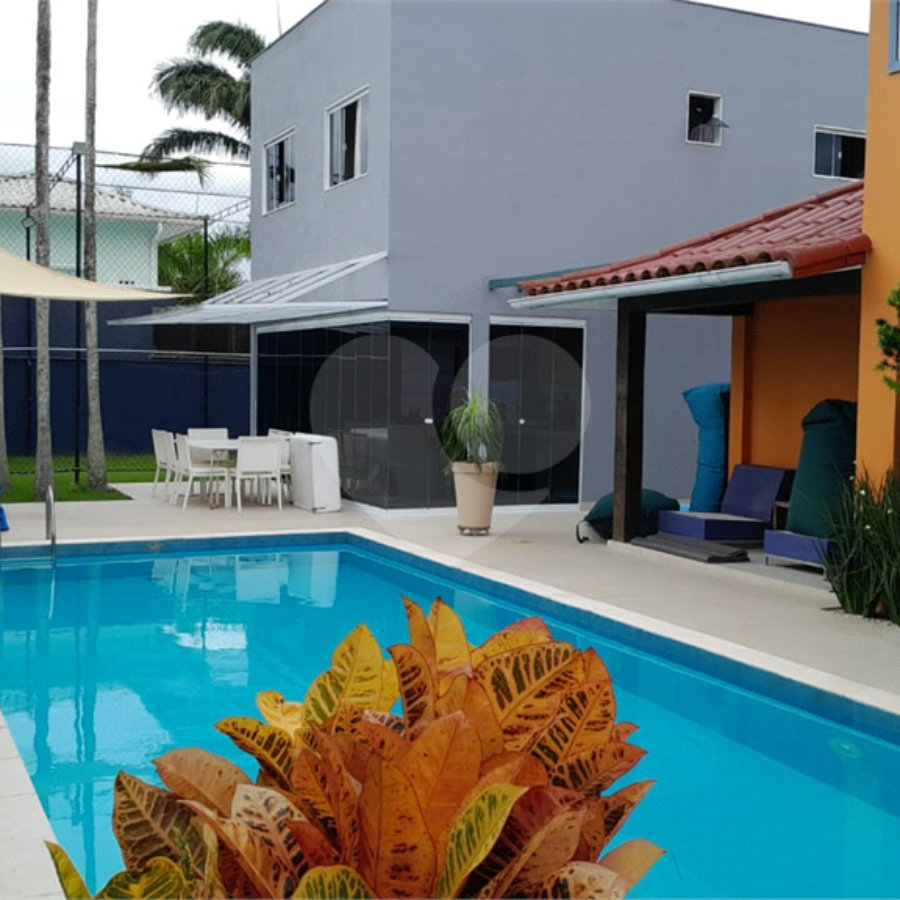 Casa à venda com 6 quartos, sendo 4 suítes, em Manguinhos, Armação dos Búzios, RJ